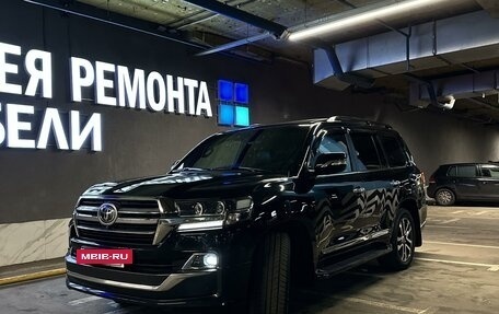 Toyota Land Cruiser 200, 2019 год, 9 650 000 рублей, 2 фотография