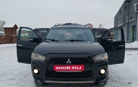 Mitsubishi Outlander III рестайлинг 3, 2010 год, 1 400 000 рублей, 9 фотография