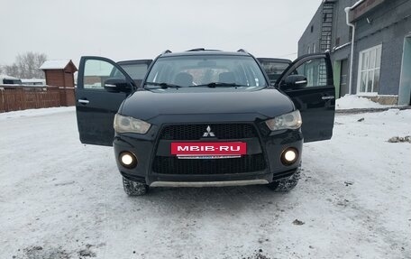 Mitsubishi Outlander III рестайлинг 3, 2010 год, 1 400 000 рублей, 8 фотография