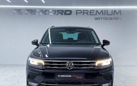 Volkswagen Tiguan II, 2017 год, 2 800 000 рублей, 4 фотография