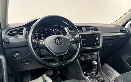 Volkswagen Tiguan II, 2017 год, 2 800 000 рублей, 13 фотография