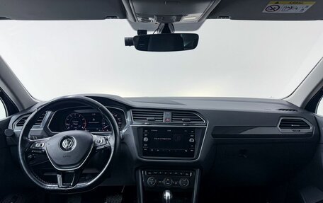 Volkswagen Tiguan II, 2017 год, 2 800 000 рублей, 14 фотография