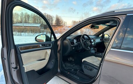 Volkswagen Touareg III, 2010 год, 2 390 000 рублей, 15 фотография