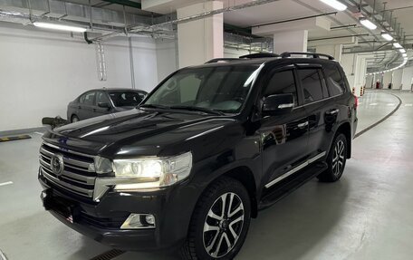 Toyota Land Cruiser 200, 2017 год, 7 000 000 рублей, 1 фотография