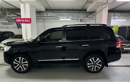 Toyota Land Cruiser 200, 2017 год, 7 000 000 рублей, 6 фотография