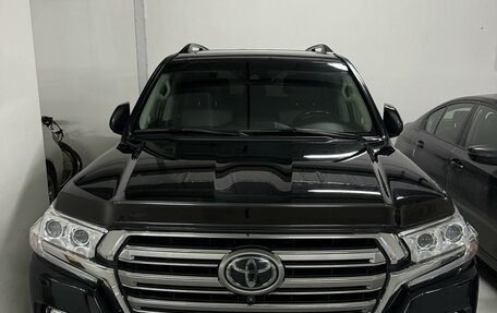 Toyota Land Cruiser 200, 2017 год, 7 000 000 рублей, 5 фотография