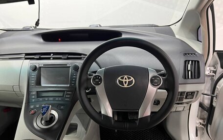 Toyota Prius, 2010 год, 1 049 000 рублей, 12 фотография