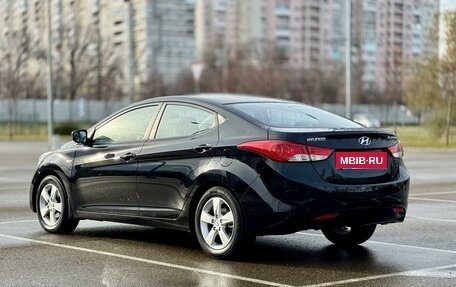 Hyundai Elantra V, 2012 год, 990 000 рублей, 4 фотография