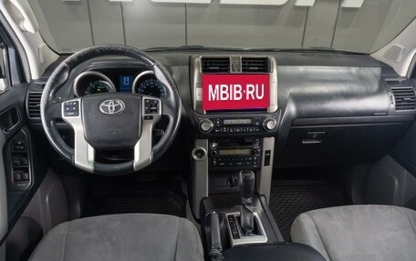 Toyota Land Cruiser Prado 150 рестайлинг 2, 2012 год, 3 659 000 рублей, 6 фотография