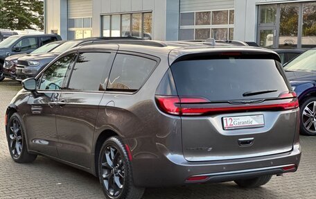 Chrysler Pacifica (RU), 2022 год, 7 755 000 рублей, 4 фотография