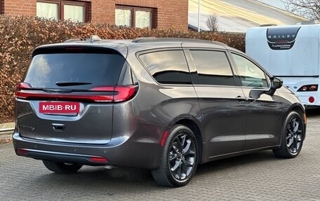 Chrysler Pacifica (RU), 2022 год, 7 755 000 рублей, 5 фотография