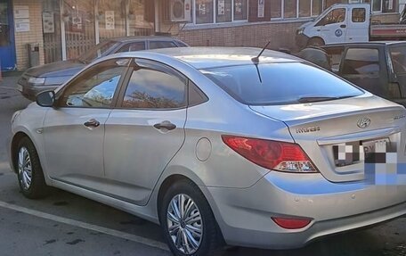 Hyundai Solaris II рестайлинг, 2012 год, 770 000 рублей, 5 фотография