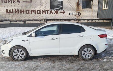 KIA Rio III рестайлинг, 2015 год, 1 020 000 рублей, 2 фотография