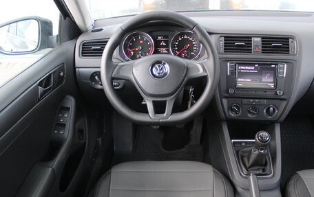 Volkswagen Jetta VI, 2015 год, 1 050 000 рублей, 6 фотография