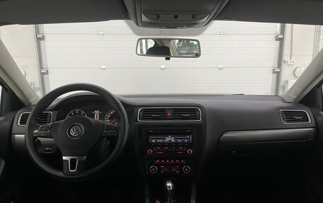 Volkswagen Jetta VI, 2012 год, 1 319 000 рублей, 10 фотография