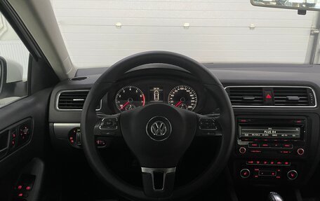 Volkswagen Jetta VI, 2012 год, 1 319 000 рублей, 11 фотография