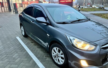 Hyundai Solaris II рестайлинг, 2011 год, 890 000 рублей, 7 фотография