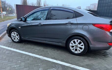 Hyundai Solaris II рестайлинг, 2011 год, 890 000 рублей, 3 фотография