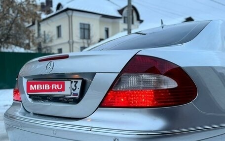 Mercedes-Benz CLK-Класс, 2006 год, 900 000 рублей, 21 фотография