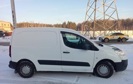 Peugeot Partner II рестайлинг 2, 2012 год, 740 000 рублей, 2 фотография