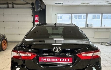 Toyota Camry, 2021 год, 2 100 000 рублей, 10 фотография