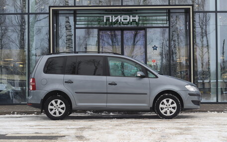 Volkswagen Touran III, 2008 год, 889 000 рублей, 4 фотография