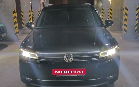 Volkswagen Tiguan II, 2017 год, 2 700 000 рублей, 1 фотография