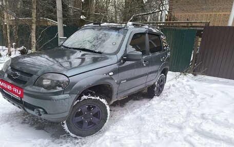 Chevrolet Niva I рестайлинг, 2011 год, 720 000 рублей, 5 фотография