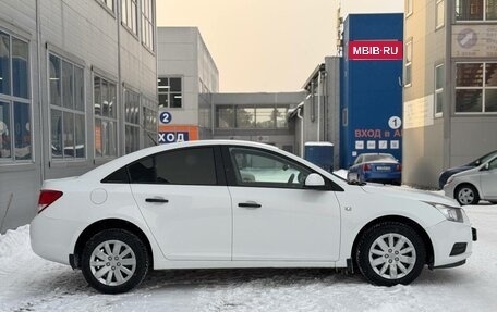 Chevrolet Cruze II, 2010 год, 699 000 рублей, 6 фотография