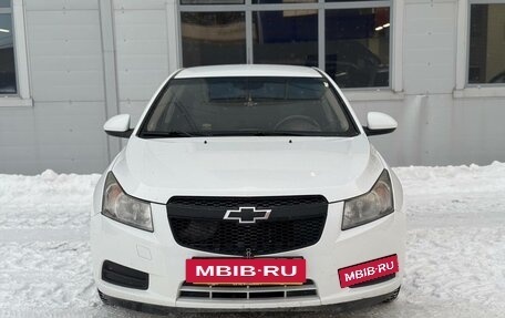 Chevrolet Cruze II, 2010 год, 699 000 рублей, 3 фотография