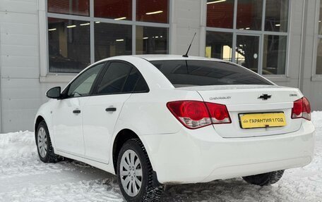 Chevrolet Cruze II, 2010 год, 699 000 рублей, 10 фотография