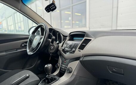 Chevrolet Cruze II, 2010 год, 699 000 рублей, 14 фотография