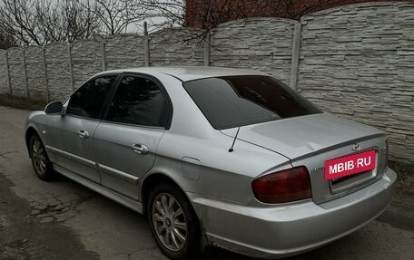 Hyundai Sonata IV рестайлинг, 2004 год, 400 000 рублей, 5 фотография