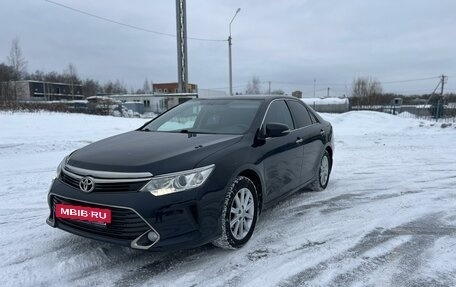 Toyota Camry, 2015 год, 2 350 000 рублей, 3 фотография