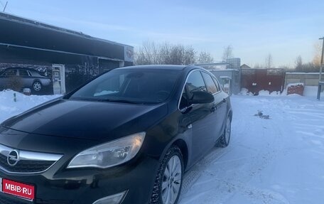 Opel Astra J, 2011 год, 750 000 рублей, 1 фотография