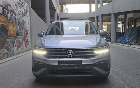 Volkswagen Tiguan II, 2022 год, 3 100 000 рублей, 2 фотография