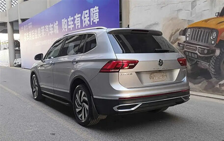 Volkswagen Tiguan II, 2022 год, 3 100 000 рублей, 6 фотография