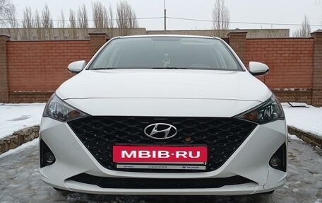 Hyundai Solaris II рестайлинг, 2021 год, 1 650 000 рублей, 7 фотография