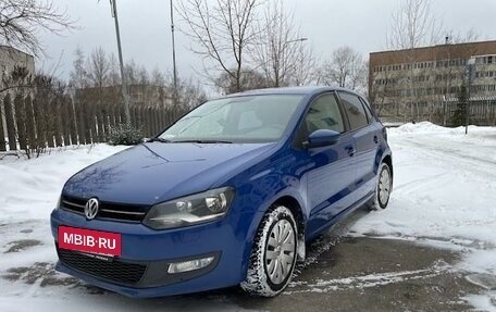 Volkswagen Polo VI (EU Market), 2012 год, 900 000 рублей, 2 фотография