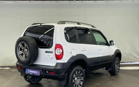 Chevrolet Niva I рестайлинг, 2017 год, 900 000 рублей, 5 фотография