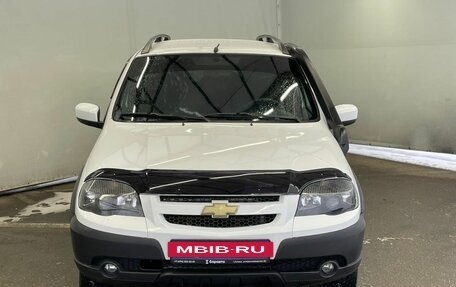 Chevrolet Niva I рестайлинг, 2017 год, 900 000 рублей, 3 фотография