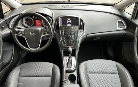 Opel Astra J, 2013 год, 1 140 000 рублей, 10 фотография