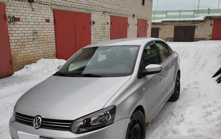 Volkswagen Polo VI (EU Market), 2012 год, 700 000 рублей, 3 фотография