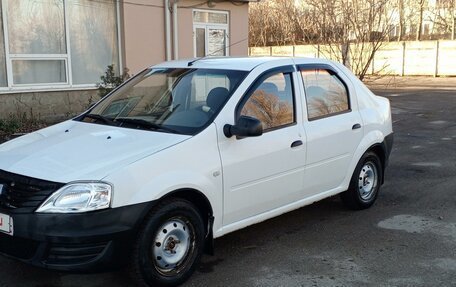 Renault Logan I, 2010 год, 310 000 рублей, 2 фотография