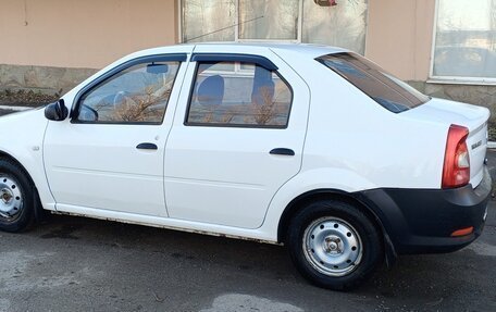 Renault Logan I, 2010 год, 310 000 рублей, 3 фотография