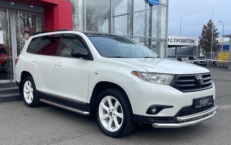 Toyota Highlander III, 2012 год, 2 214 000 рублей, 3 фотография