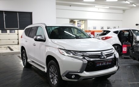 Mitsubishi Pajero Sport III рестайлинг, 2017 год, 3 150 000 рублей, 2 фотография