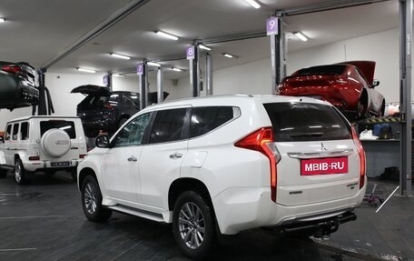 Mitsubishi Pajero Sport III рестайлинг, 2017 год, 3 150 000 рублей, 6 фотография