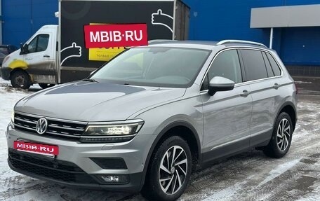 Volkswagen Tiguan II, 2018 год, 2 150 000 рублей, 2 фотография