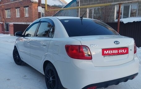 KIA Rio II, 2010 год, 695 000 рублей, 3 фотография